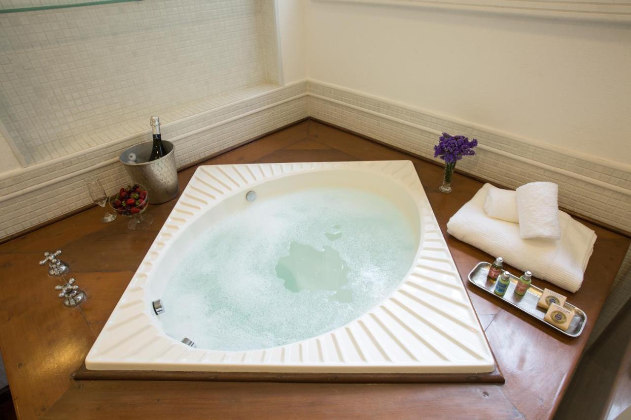 Premium Suite with Spa Bath