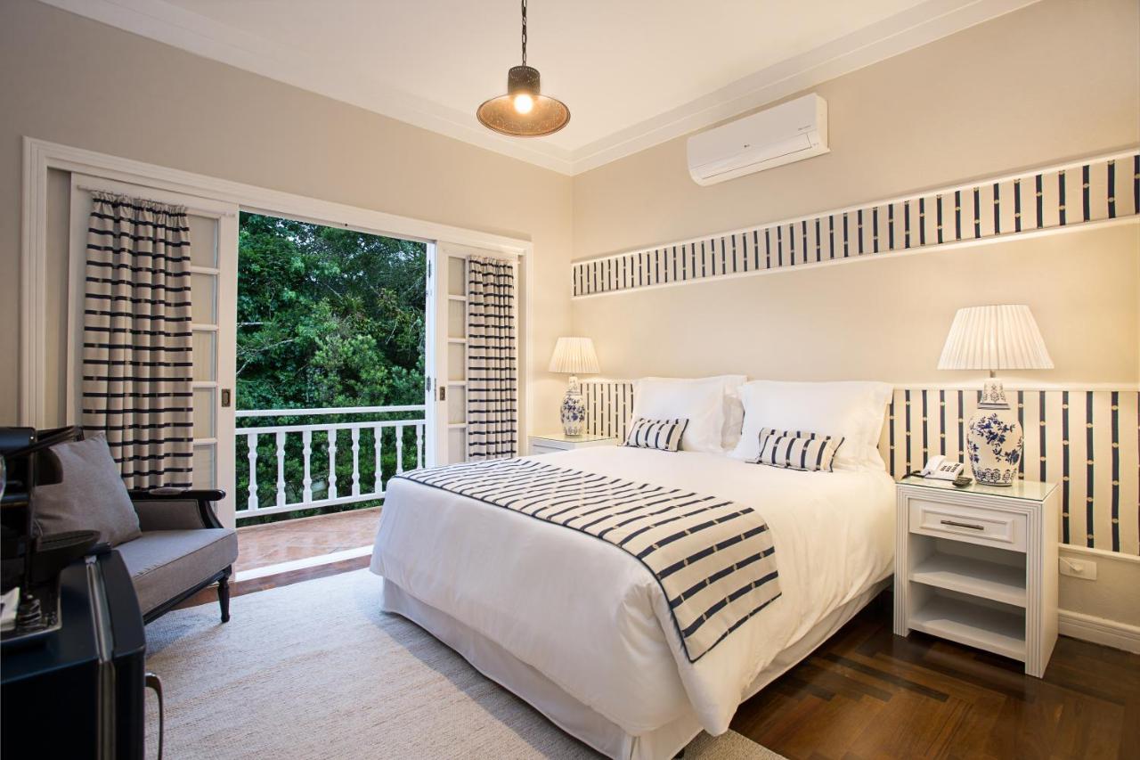 Luxury Suite with Balcony